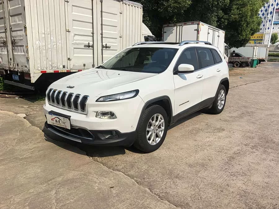 Jeep Cherokee