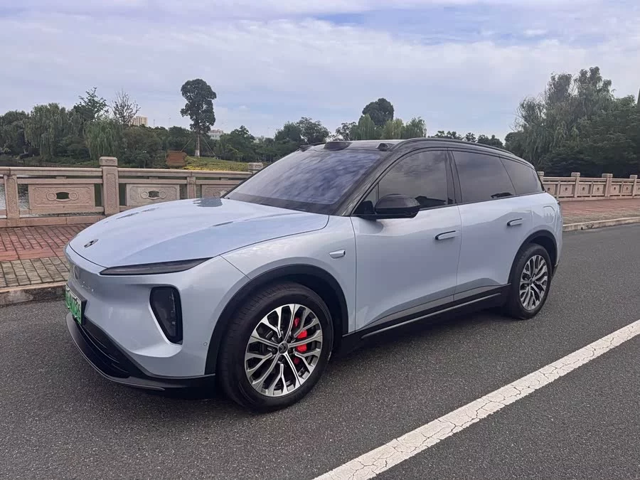 NIO ES6