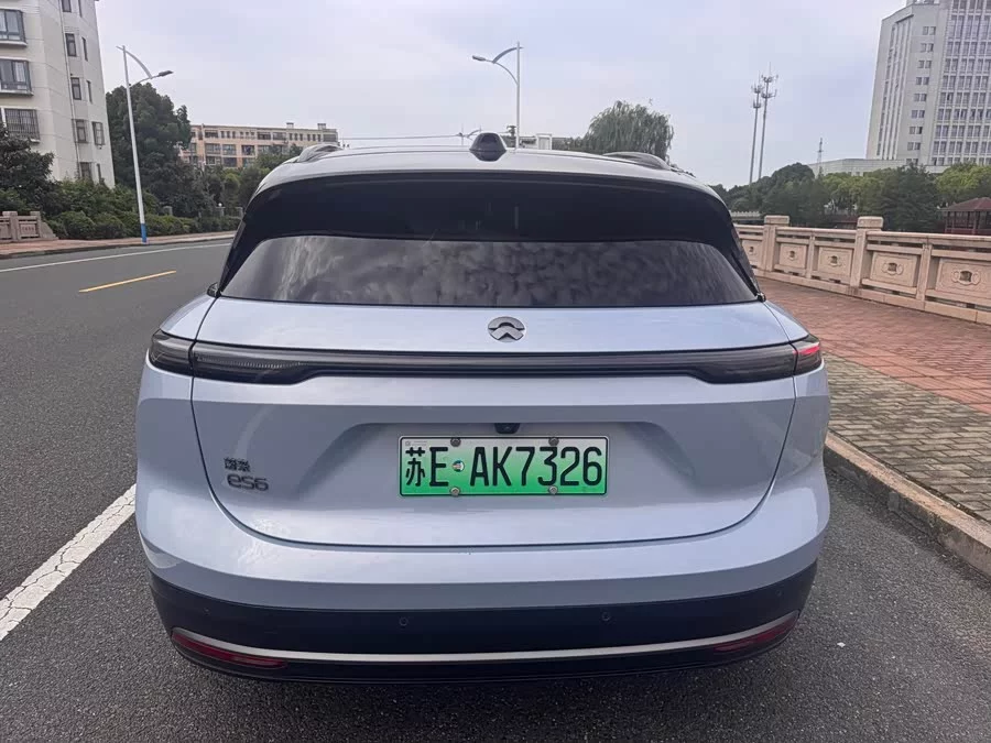 NIO ES6
