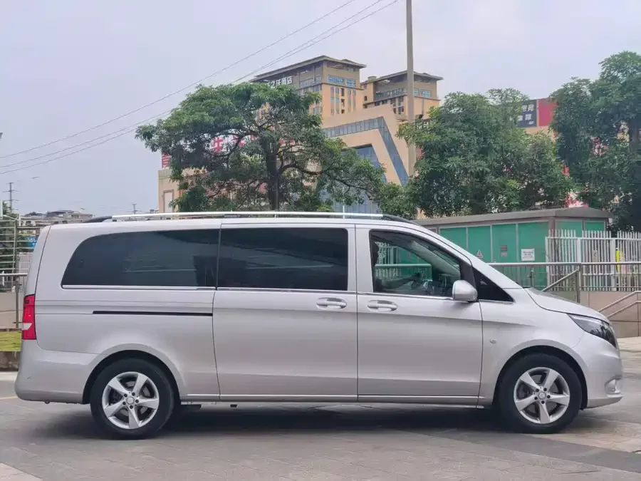 Mercedes Benz Vito