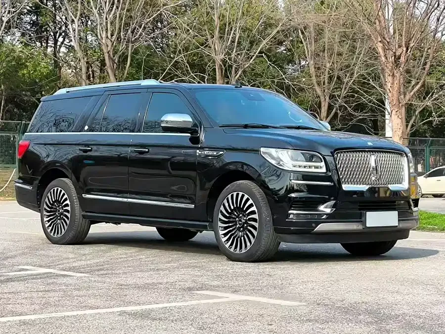 Lincoln Navigator