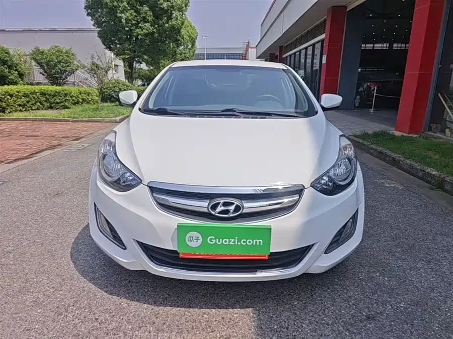 Hyundai Elantra