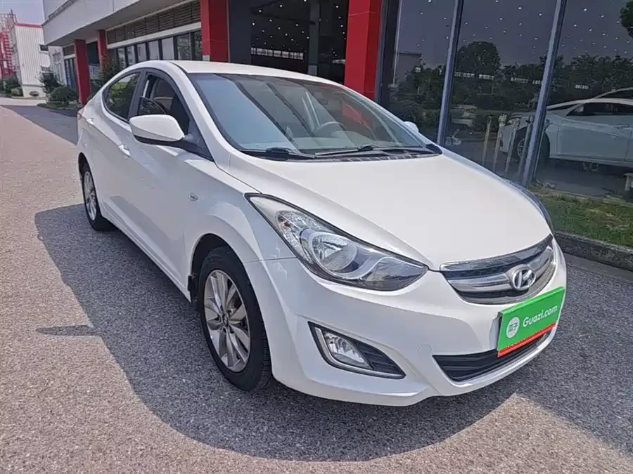 Hyundai Elantra