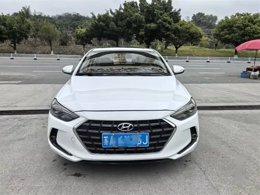 Hyundai elantra