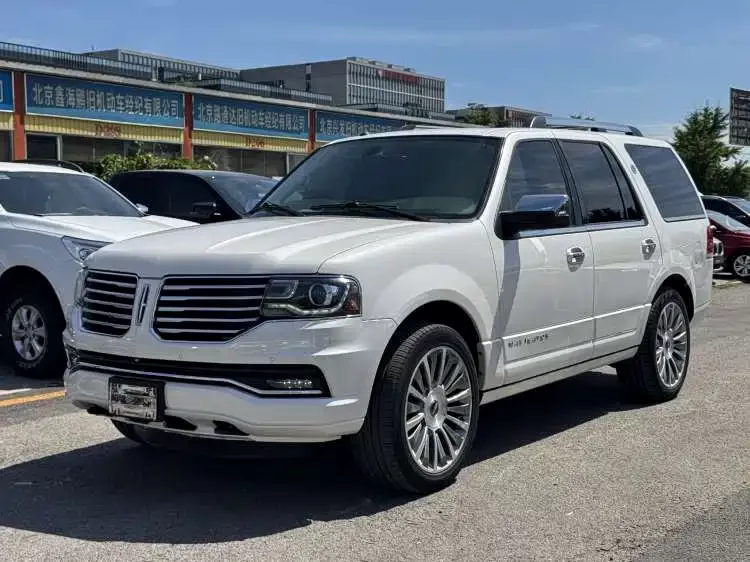Lincoln Navigator
