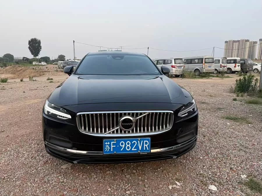 Volvo S90