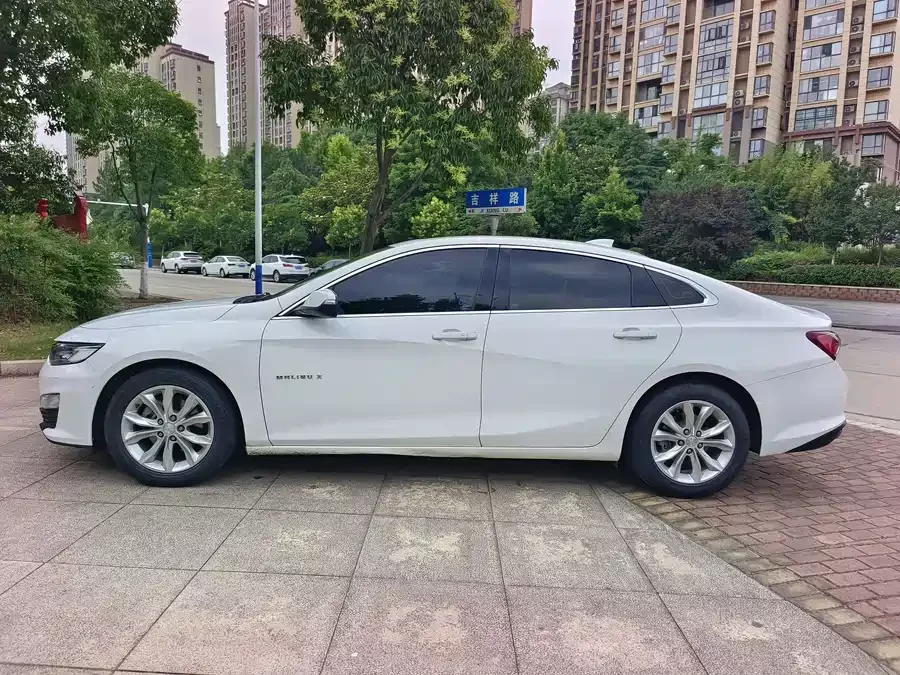 Chevrolet Malibu XL