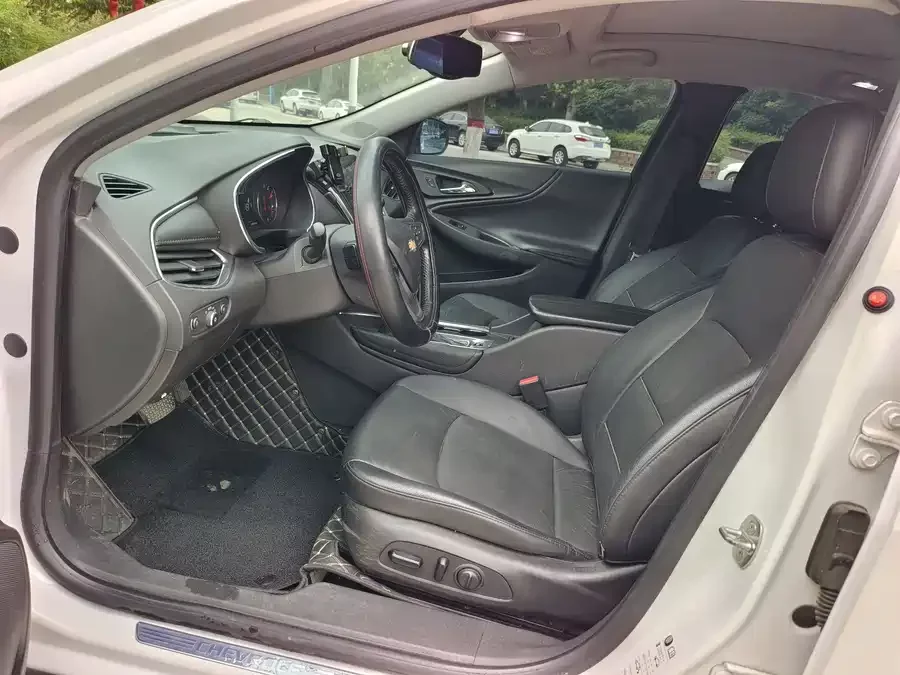 Chevrolet Malibu XL