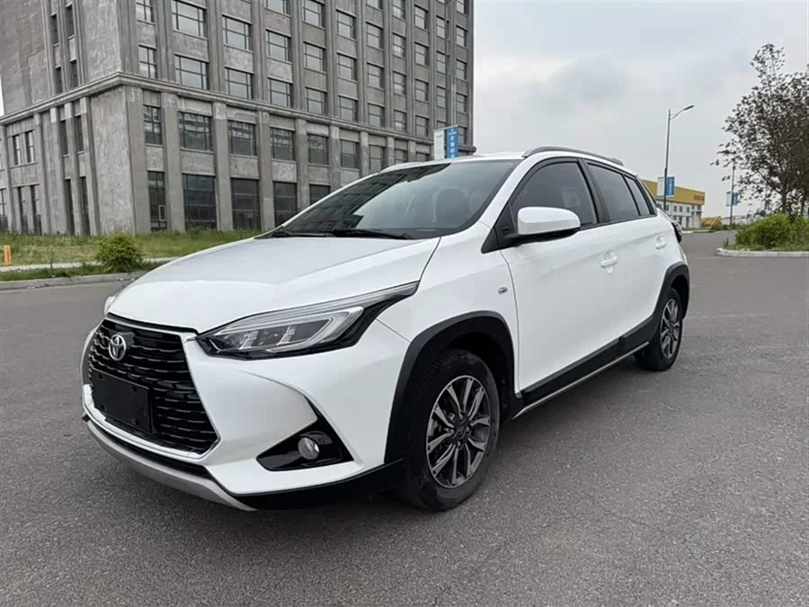 Toyota YARiS L