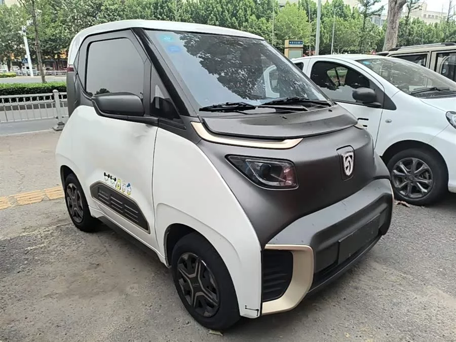 Baojun E200