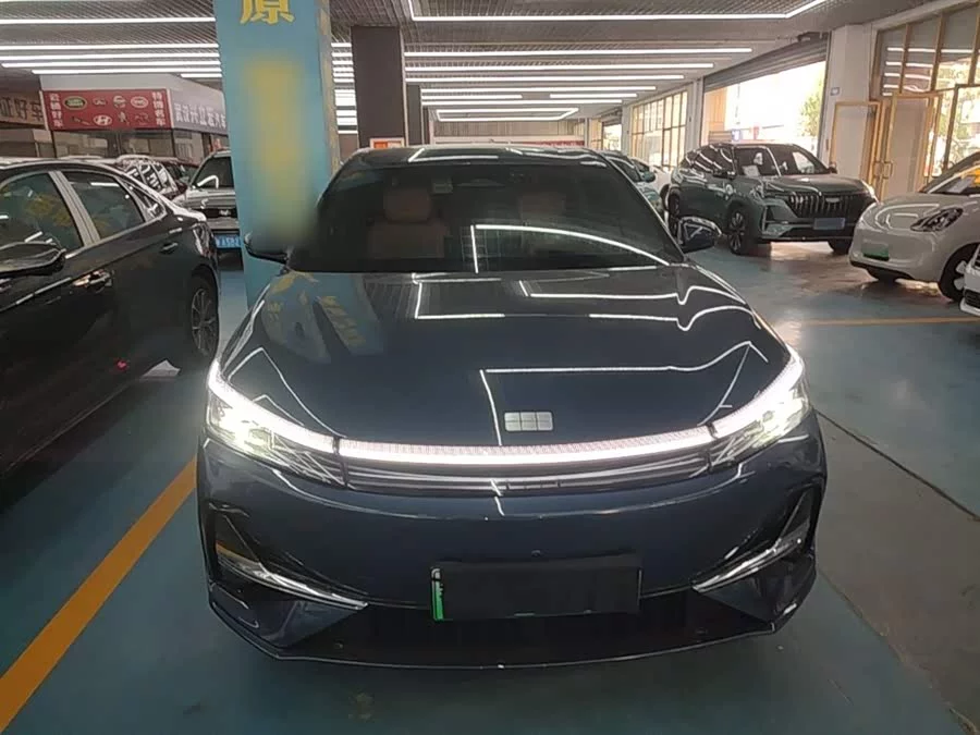 Geely Galaxy A7 EM