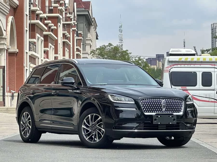 Lincoln Adventurer