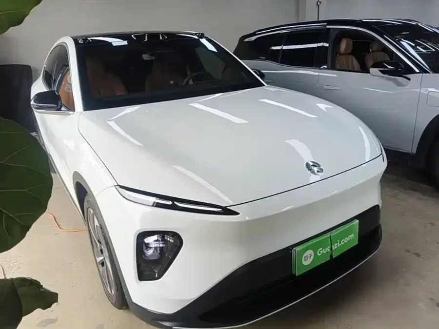 NIO EC7