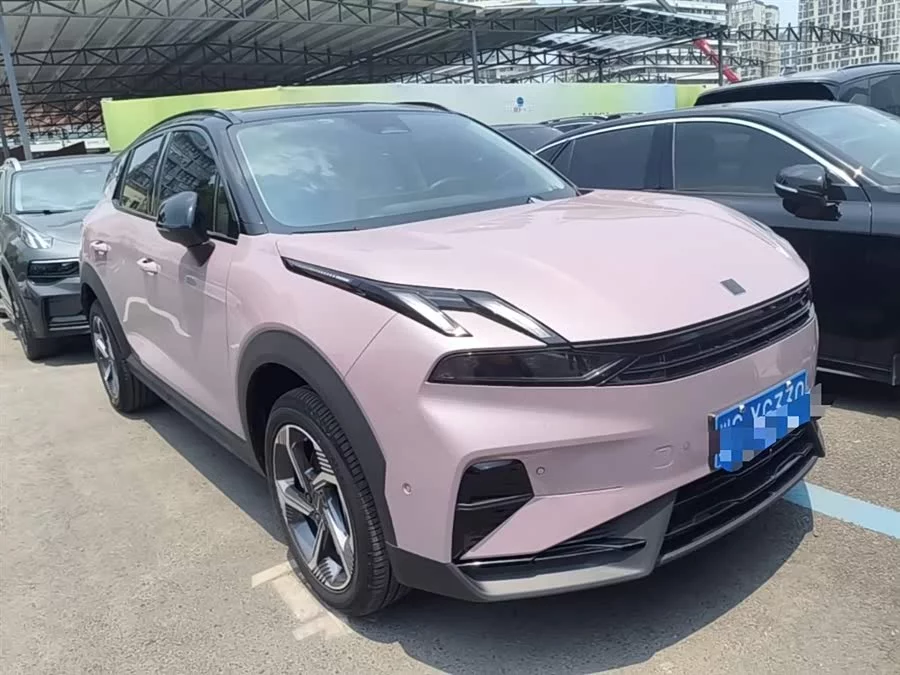 Lynk & Co 06