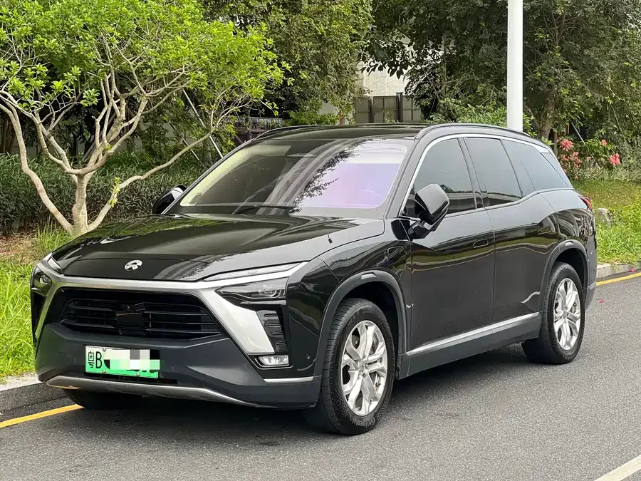 NIO ES8