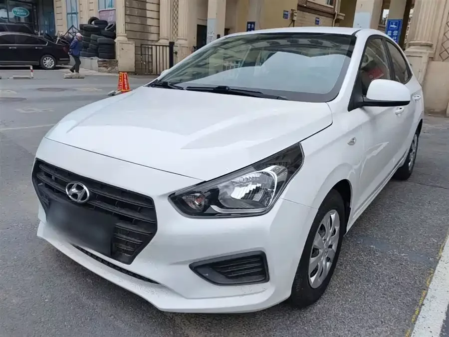 Hyundai Rena