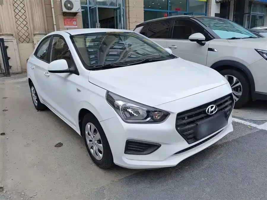 Hyundai Rena