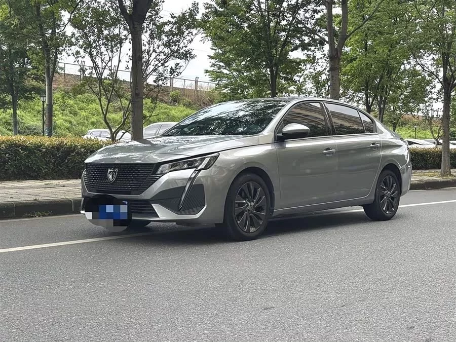 Peugeot 408