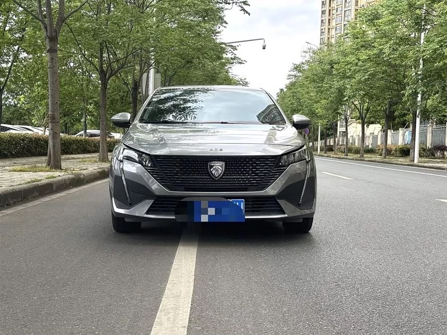 Peugeot 408