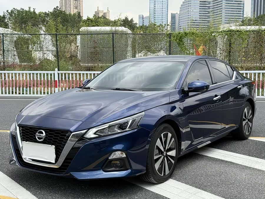 Nissan Teana