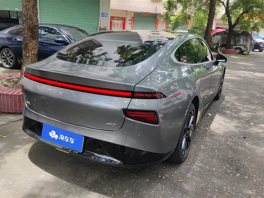 Xpeng P7