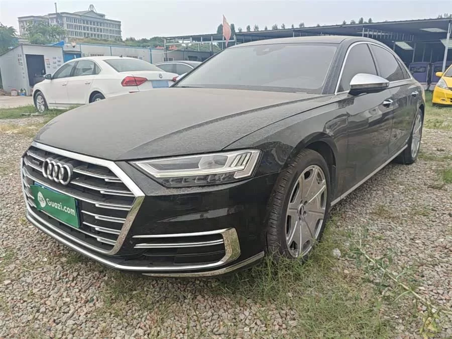 Audi A8