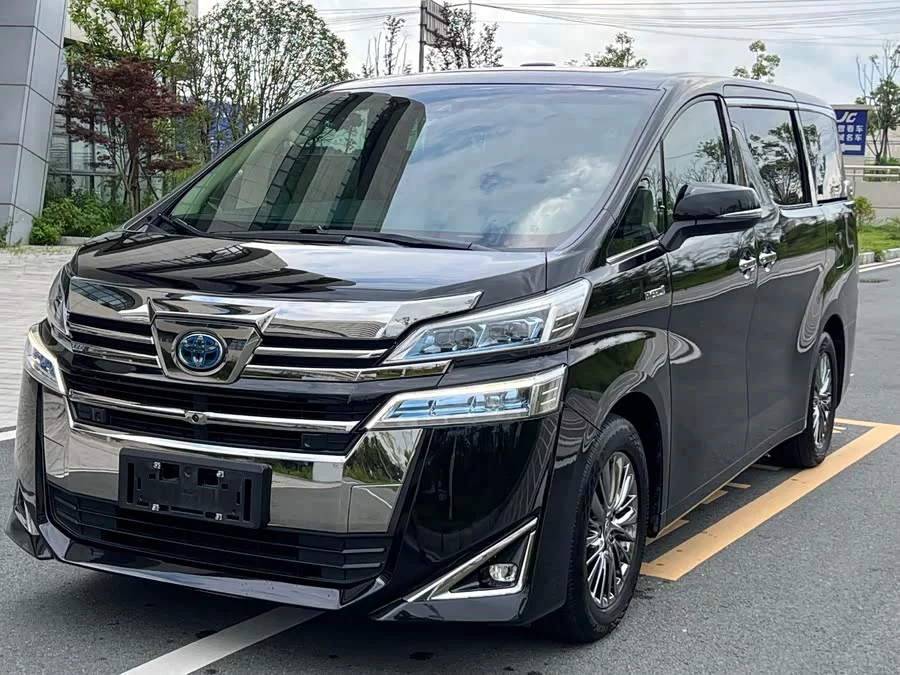 Toyota Crown Vellfire