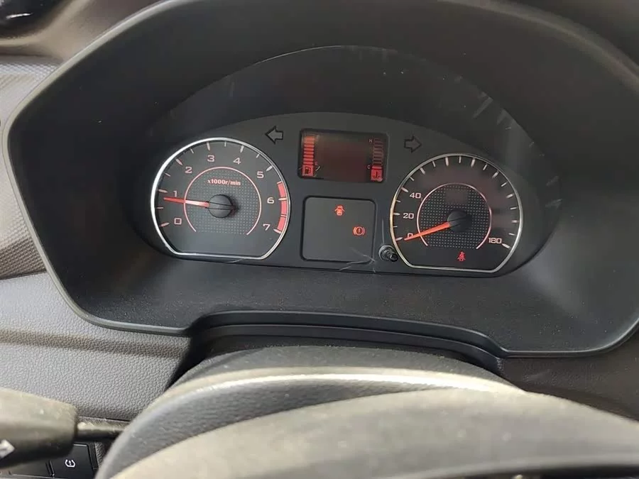 Wuling Hongguang V