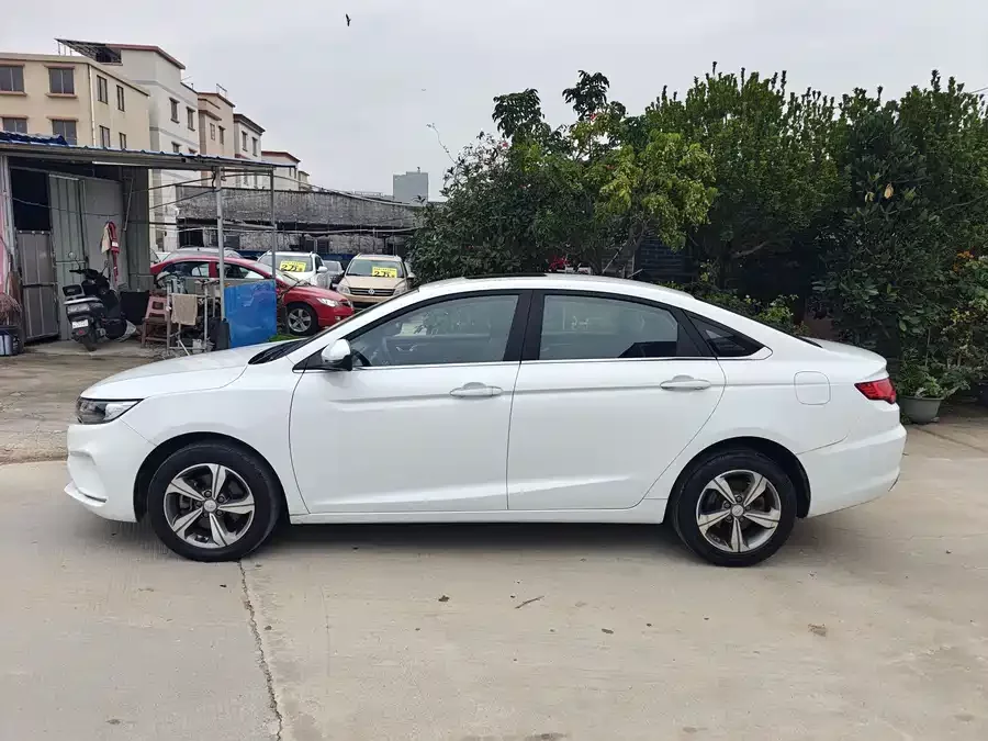 Geely Emgrand GL