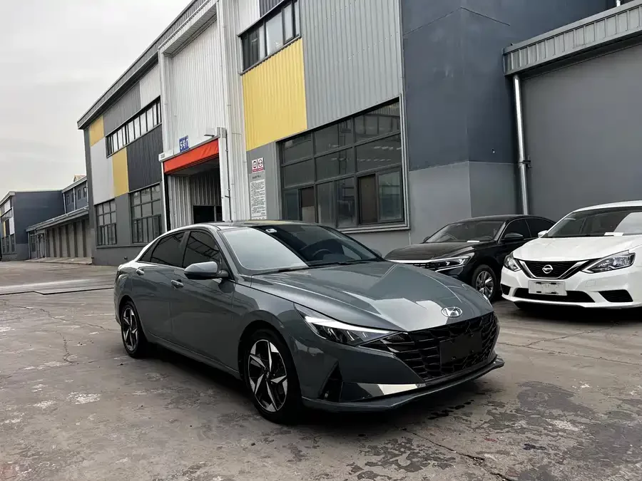 Hyundai Elantra