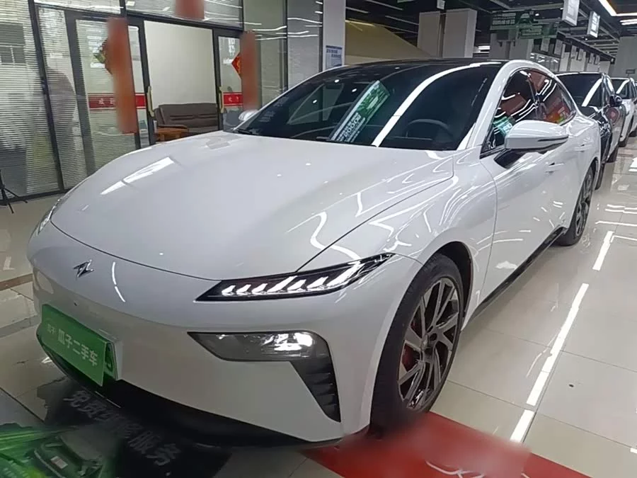 Dongfeng eπ007