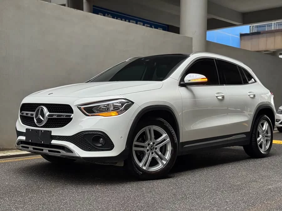 Mercedes Benz GLA