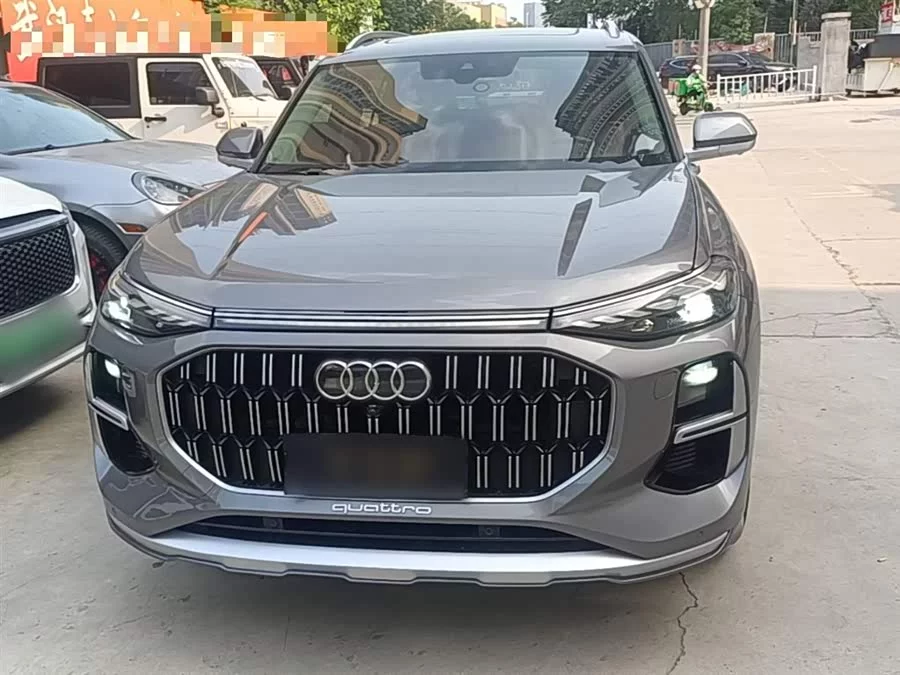 Audi Q6