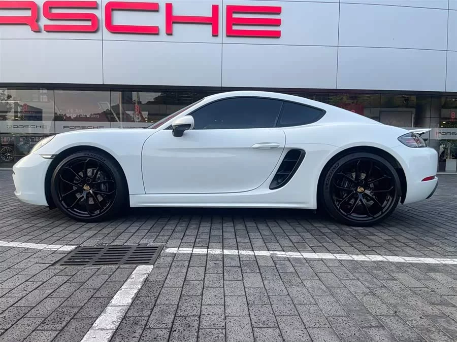 Porsche 718