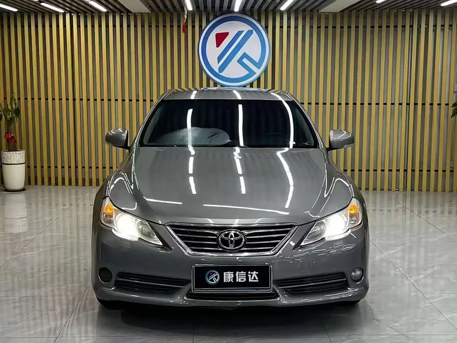 Toyota Reiz