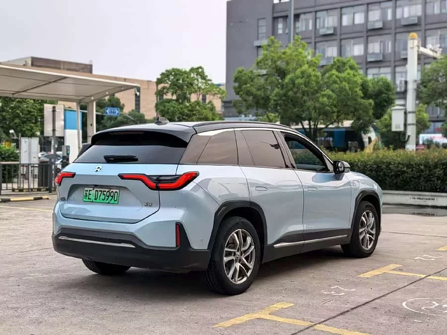 NIO ES6