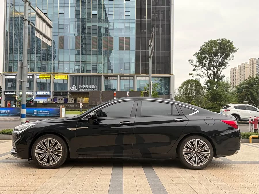 Hongqi H5