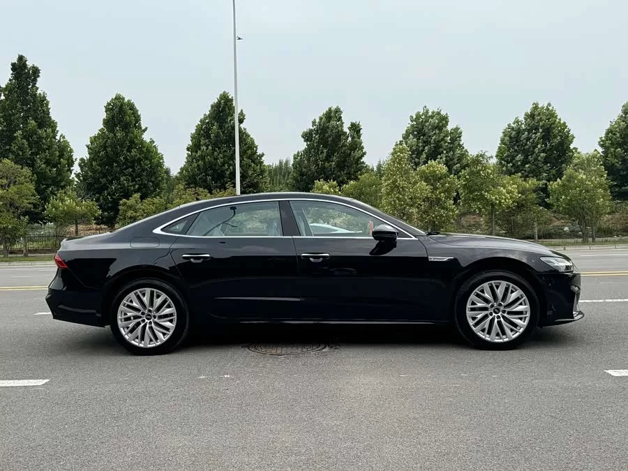Audi A7L
