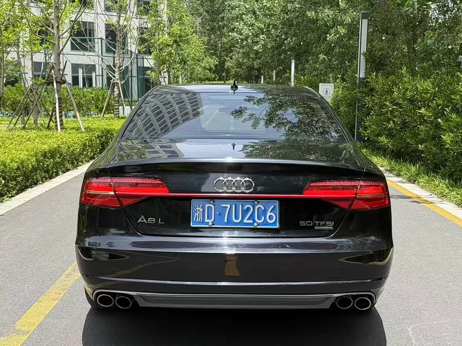 Audi A8
