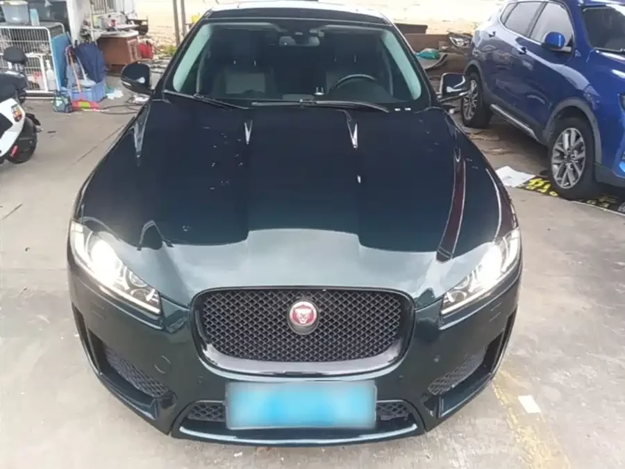 Jaguar XF