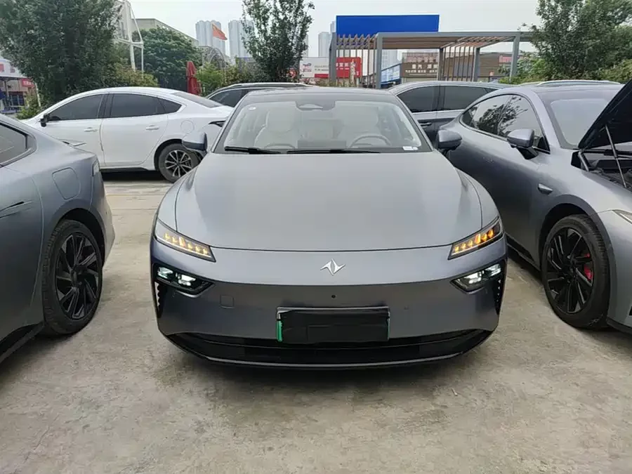 Dongfeng eπ007