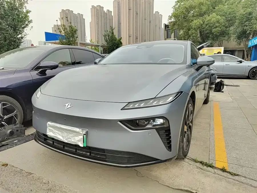 Dongfeng eπ007