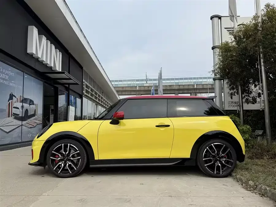 MINI JCW