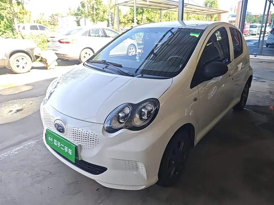 BYD e1