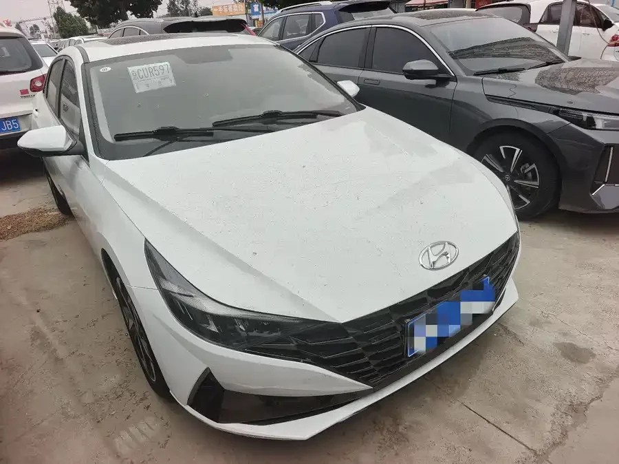 Hyundai Elantra