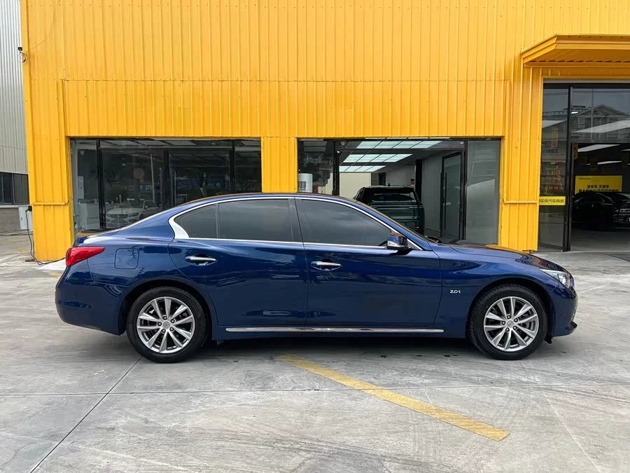 Infiniti Q50L