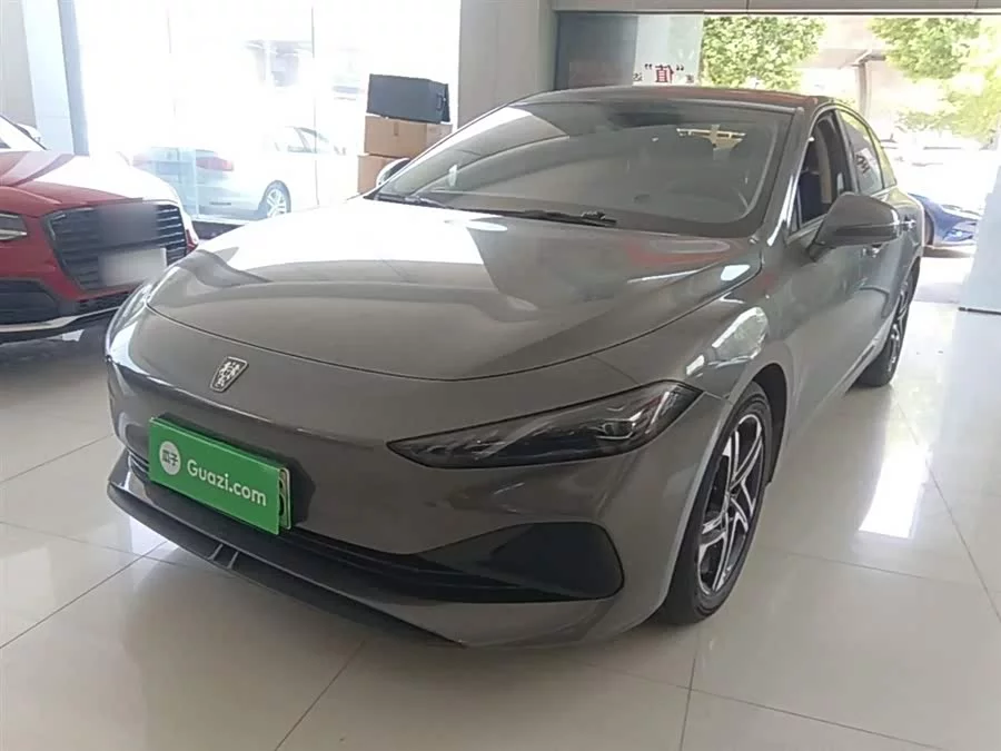 Roewe D7