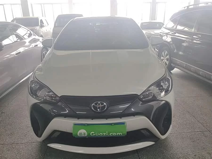 Toyota YARiS L