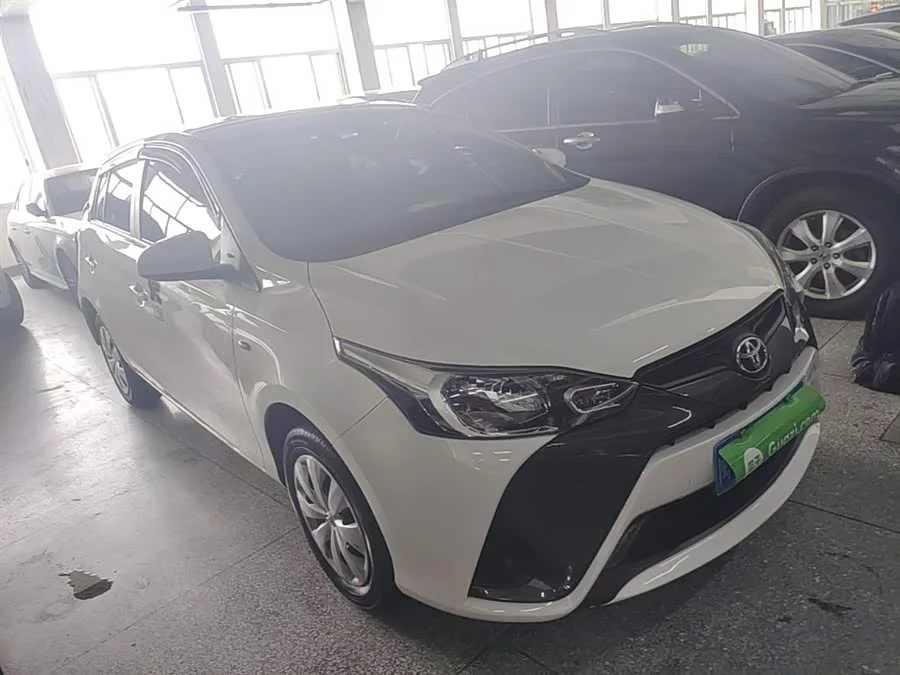 Toyota YARiS L