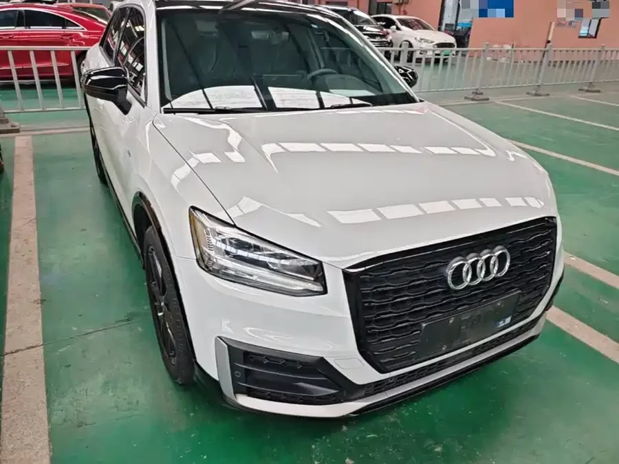 Audi Q2L